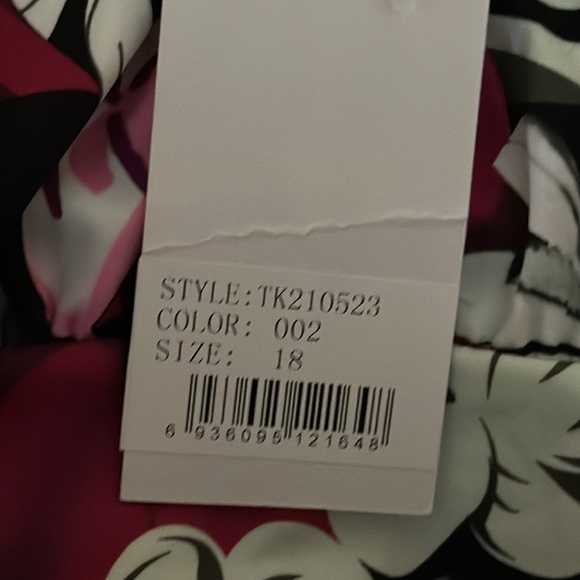 NWT Tankini Swimsuit Top Size 18 - Picture 6 of 7